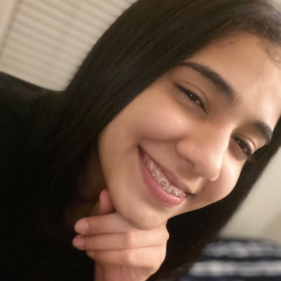 Meet your Posher, María fernanda - Picture 1 of 1